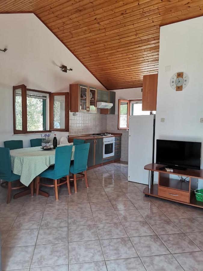 Holiday Home Vineyard House Bol Exteriör bild