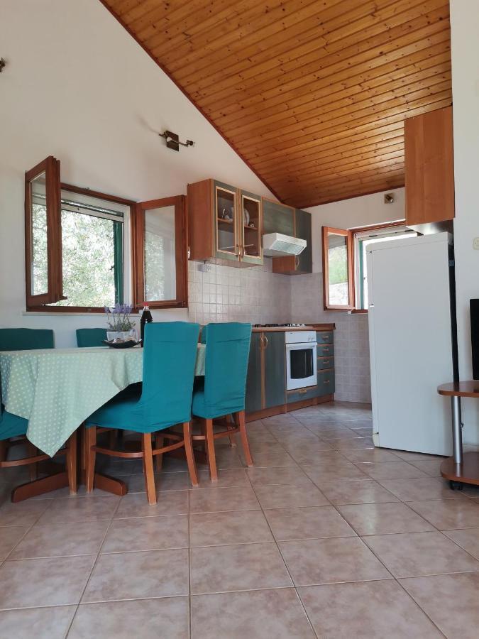 Holiday Home Vineyard House Bol Exteriör bild